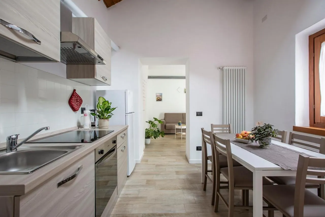 La Casa Del Sarto - Rooms And Apartments Lecco Bed & Breakfast