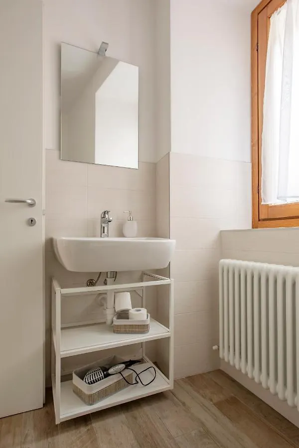 La Casa Del Sarto - Rooms And Apartments Lecco Bed & Breakfast