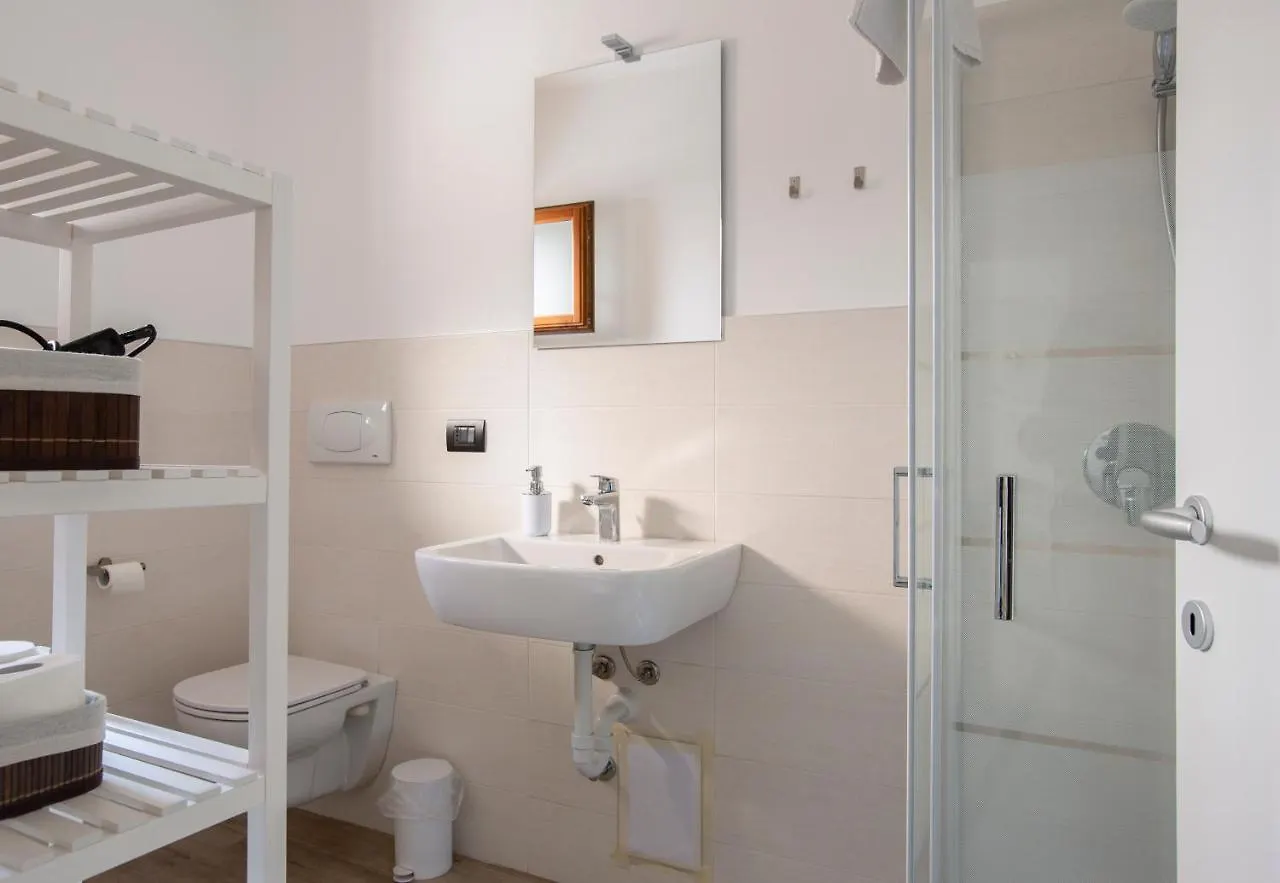 La Casa Del Sarto - Rooms And Apartments Lecco Bed & Breakfast