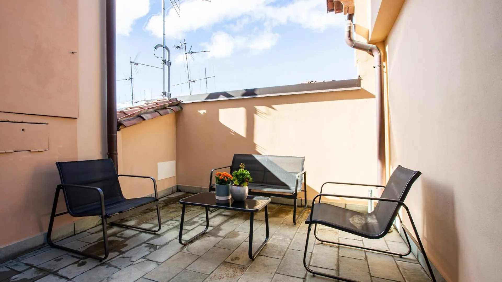 ベッド・アンド・ブレックファスト La Casa Del Sarto - Rooms And Apartments レッコ