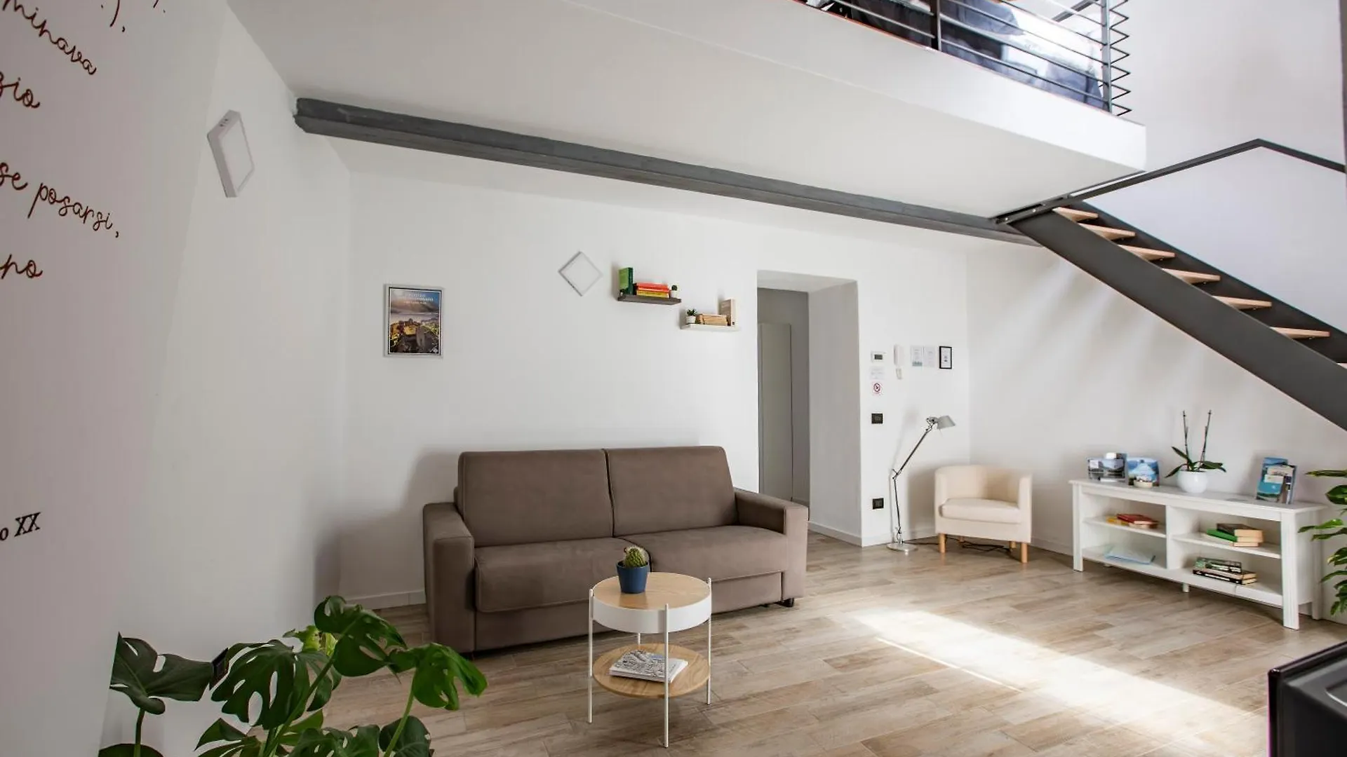 La Casa Del Sarto - Rooms And Apartments レッコ ベッド・アンド・ブレックファスト