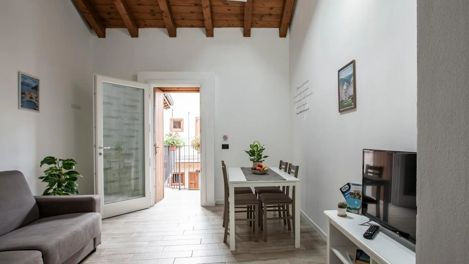 ベッド・アンド・ブレックファスト La Casa Del Sarto - Rooms And Apartments レッコ イタリア